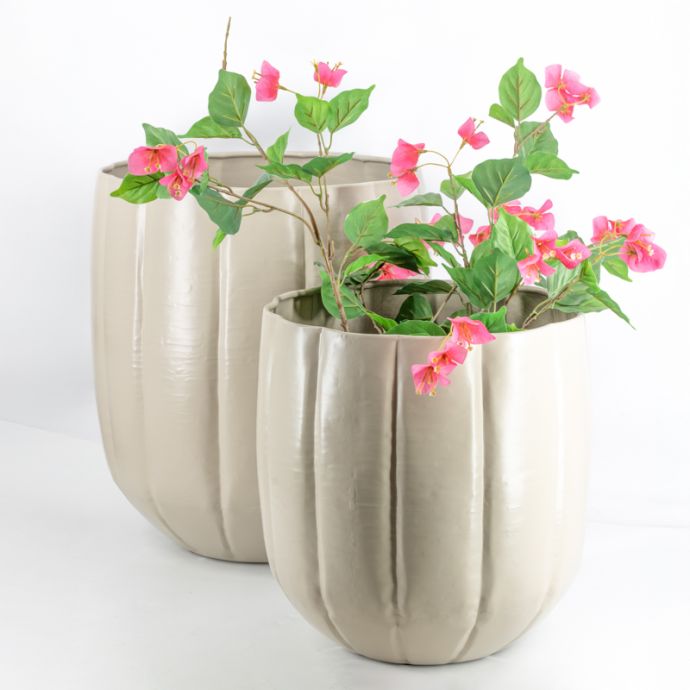 Metalen bloempot sand