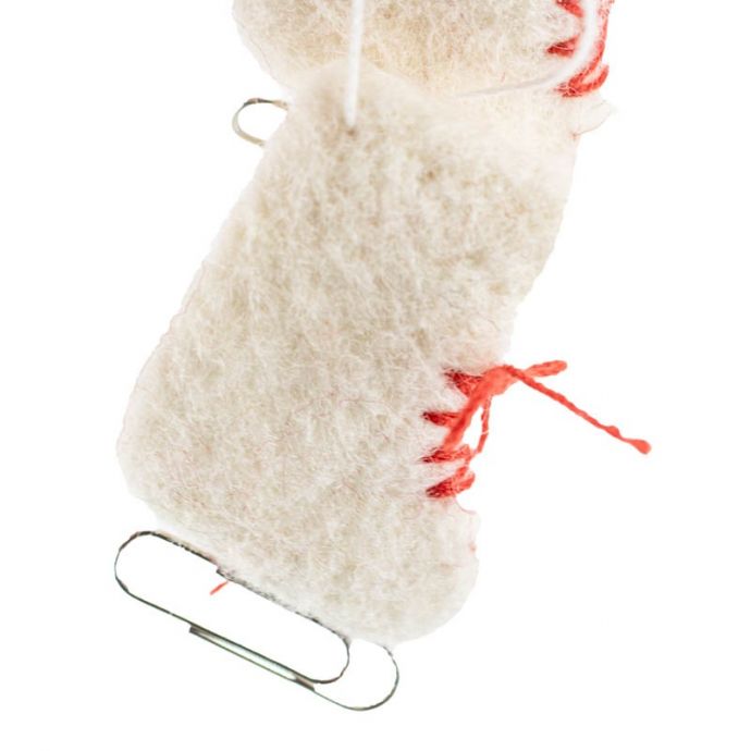 Wollen hanger schaatsen