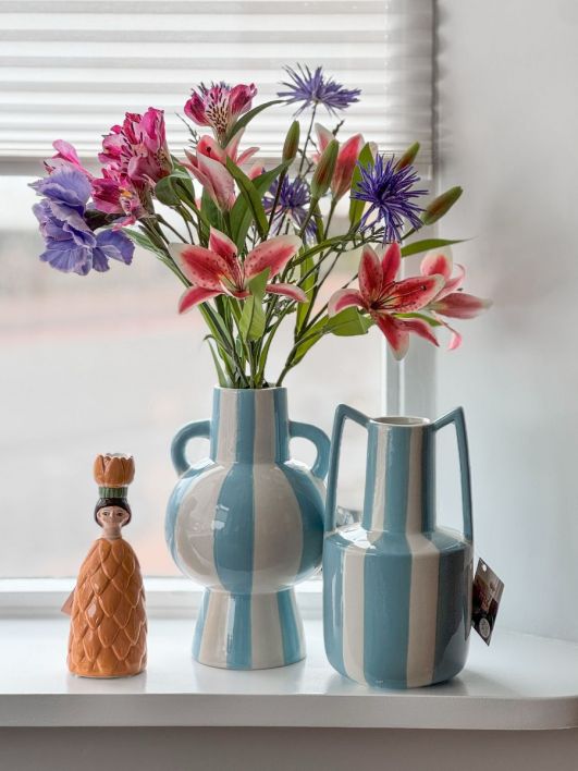 Aardewerk vaas met oren stripe light blue