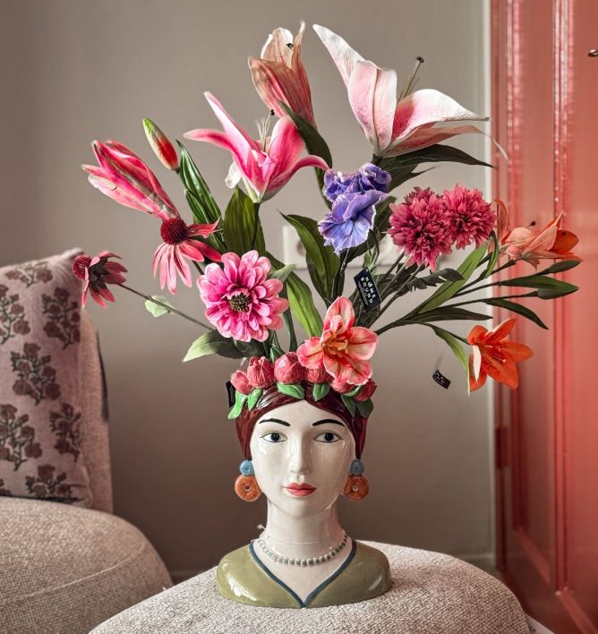 Aardewerk vaas 'Vrouw tulpen'