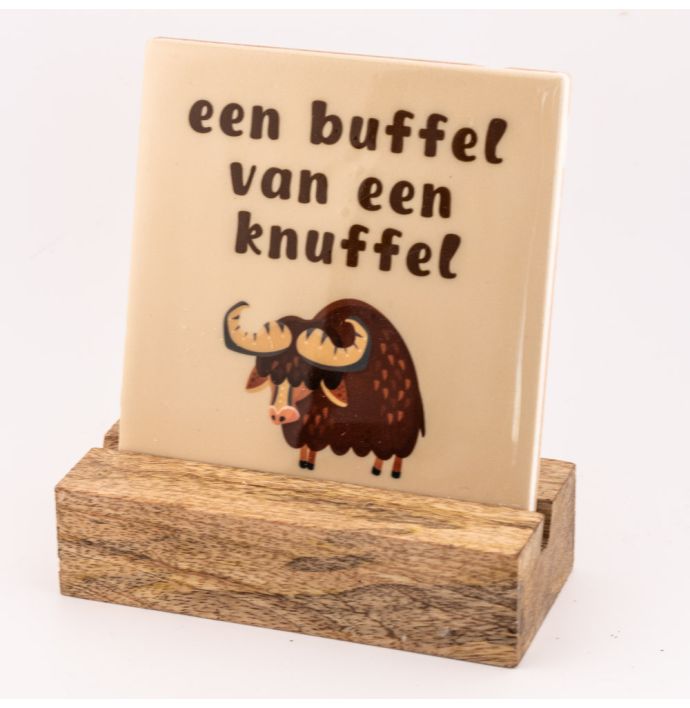 Tegeltje Buffel van een knuffel