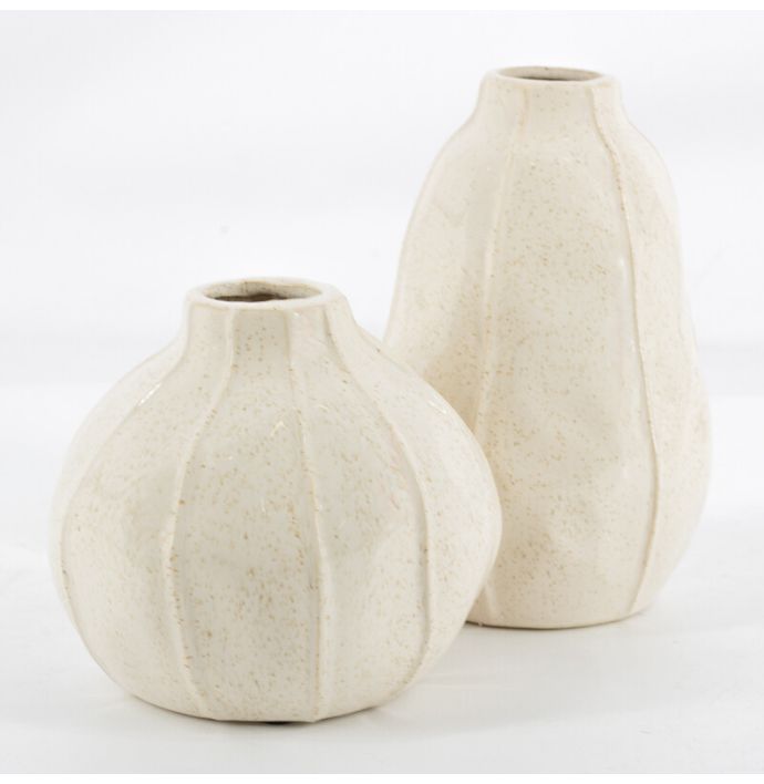 Aardewerk vaasje beige