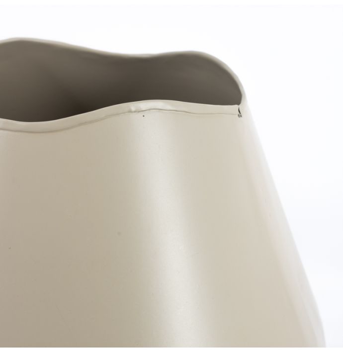 Metalen vaas sand