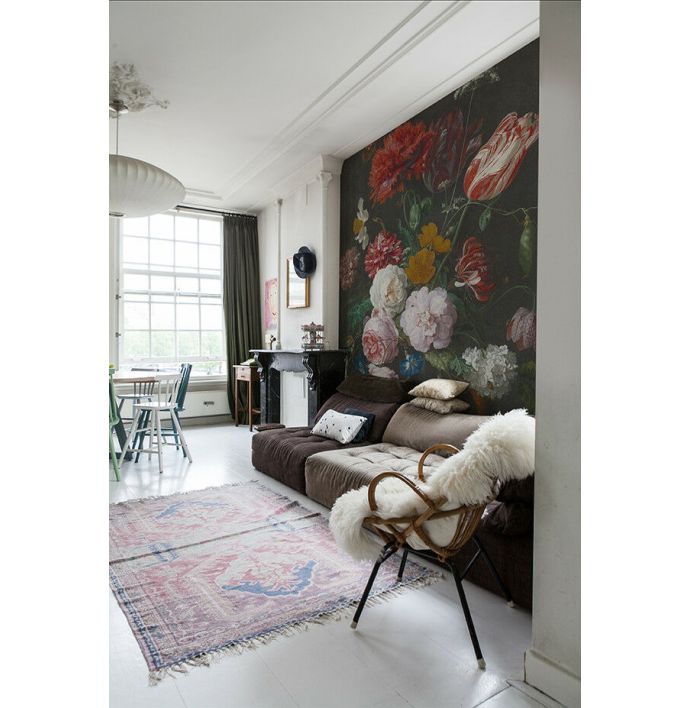 Fotobehang Flowers in a glass vase