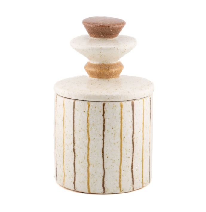 Aardewerk jar Lina M