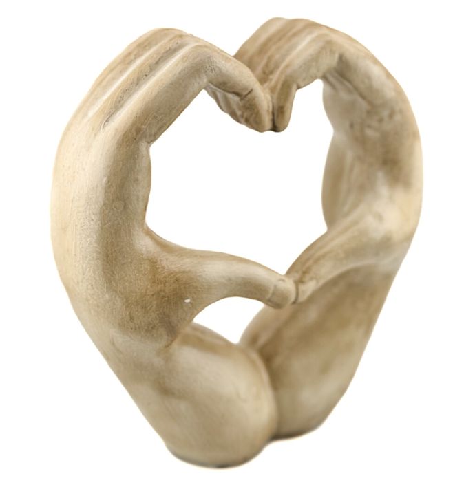 Aardewerk ornament hart handen beige