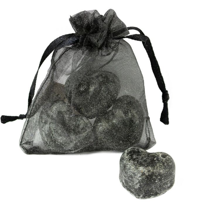 Organza zakje met 3x amberblokje hart black amber