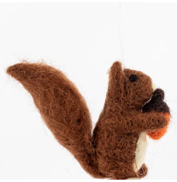 Wollen hanger eekhoorn