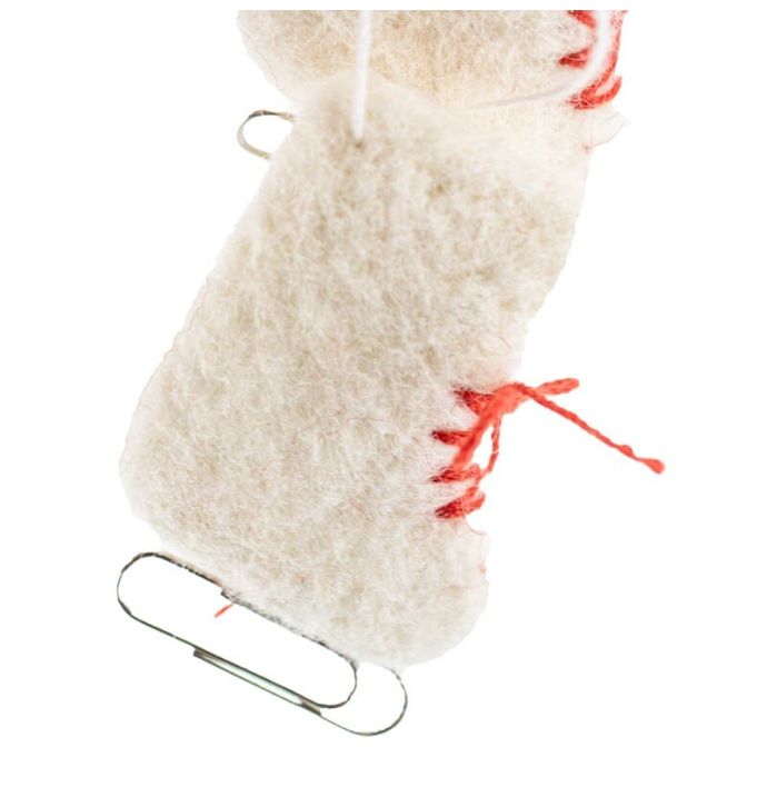 Wollen hanger schaatsen