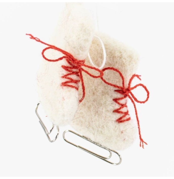 Wollen hanger schaatsen