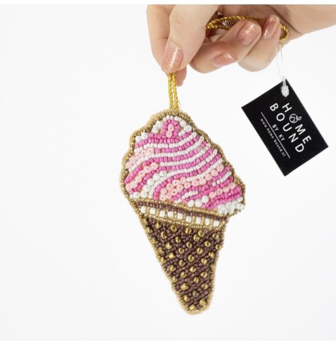 Hanger met kralen ijs