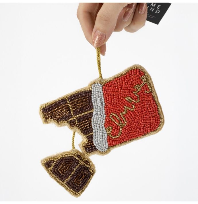 Hanger met kralen chocolade