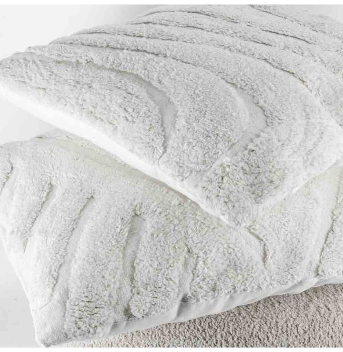 Sierkussen Fluffy organic cream
