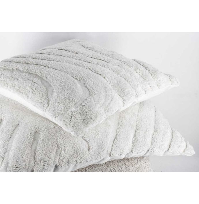 Sierkussen Fluffy stripes cream