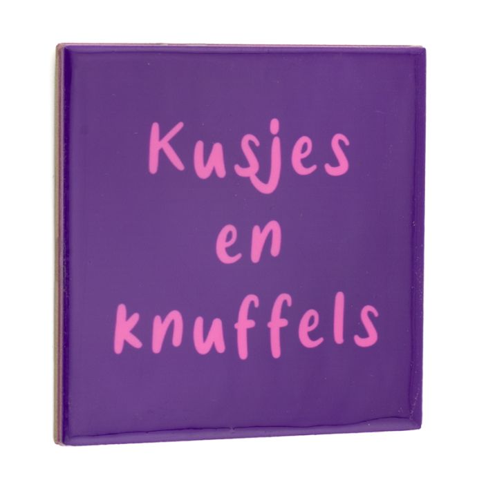 Tegeltje Kusjes en knuffels