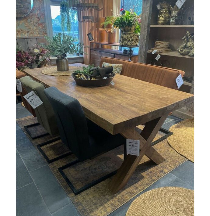 Eettafel Ravello met houten X-poot